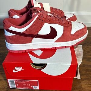 Nike VDAY dunks